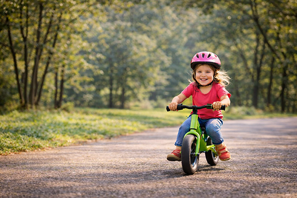 What age should a child learn to ride a bike